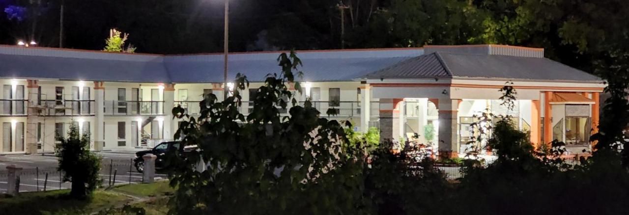 Days Inn By Wyndham Clemson Exterior foto