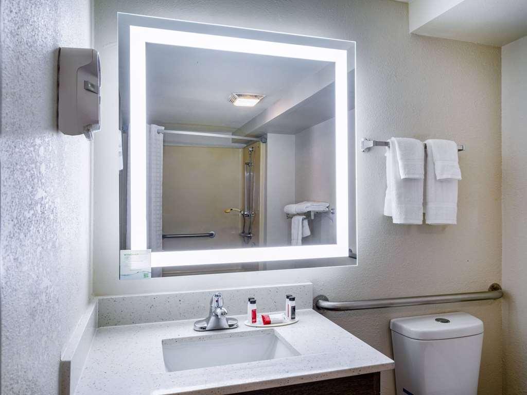 Days Inn By Wyndham Clemson Habitación foto